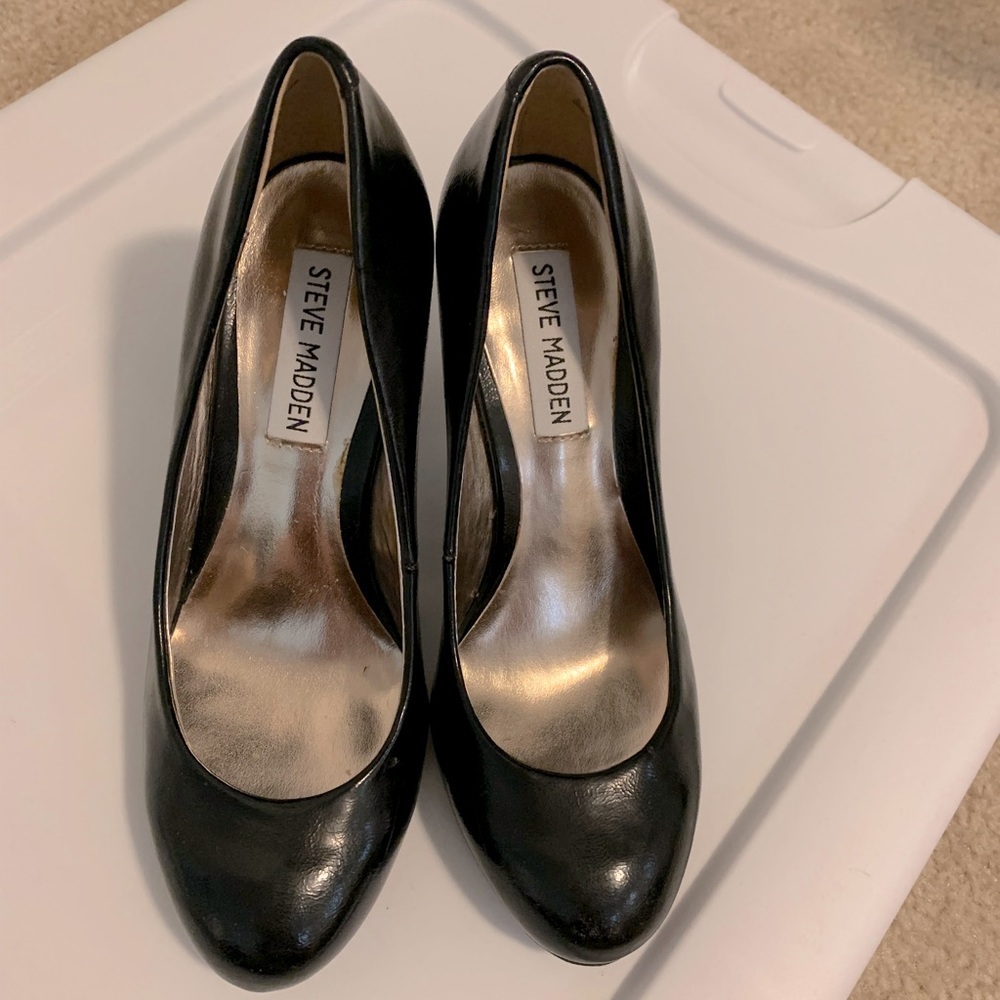 Steve Madden black patent wedge heels, size 6.5